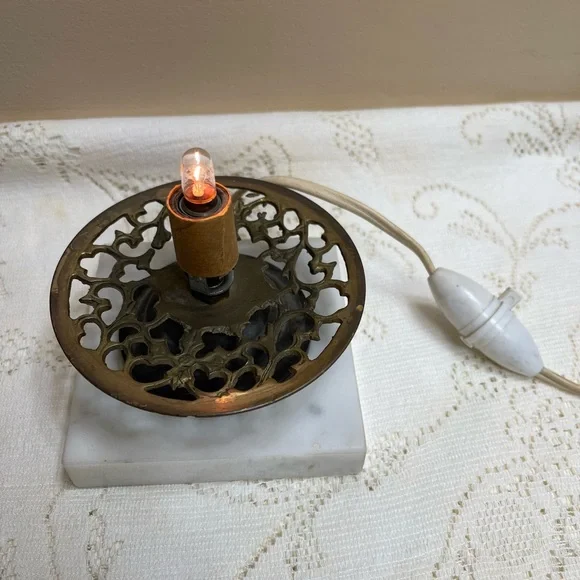 Vintage Fenton Opalescent Coin Dot Cranberry Boudoir Glass Lamp Light PAIR Marbl - Picture 5 of 16